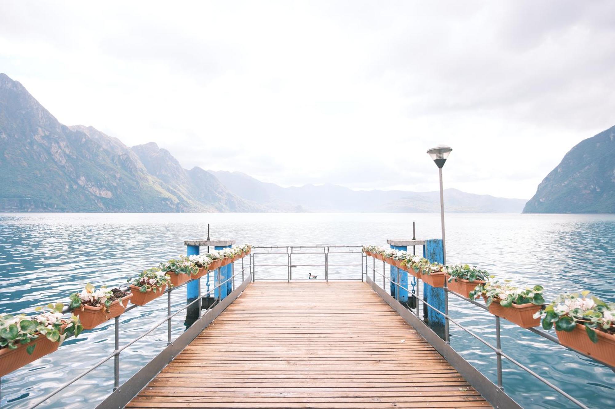 Costa Blu - Terrace Overlooking The Lake & Pool リーヴァ・ディ・ソルト エクステリア 写真