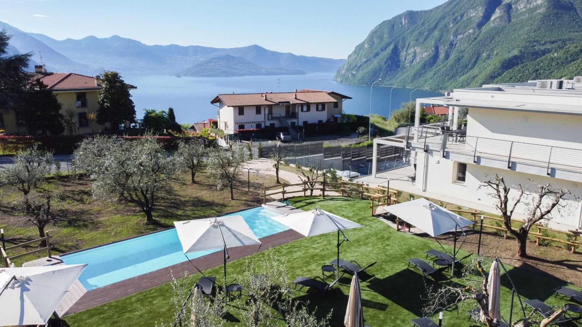 Costa Blu - Terrace Overlooking The Lake & Pool リーヴァ・ディ・ソルト エクステリア 写真